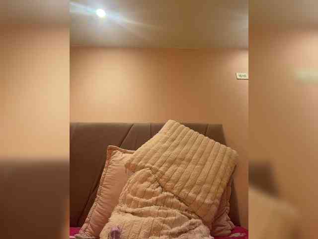 AprilRosse webcam