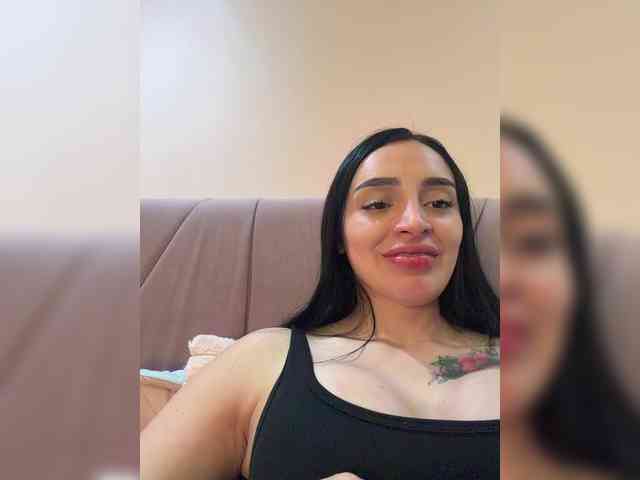 AprilRosse webcam