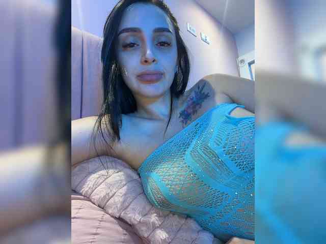 AprilRosse webcam