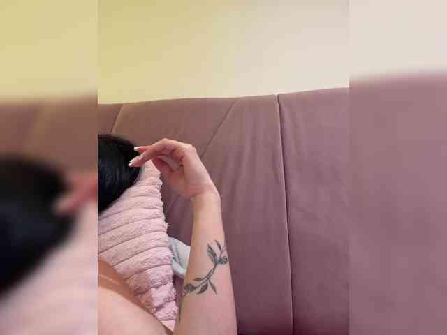 AprilRosse webcam