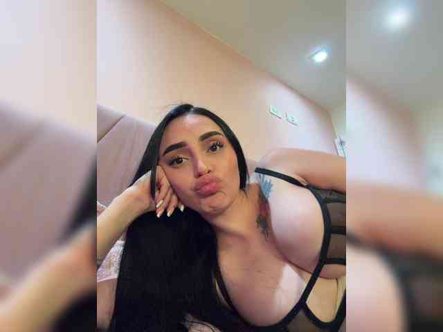 AprilRosse webcam