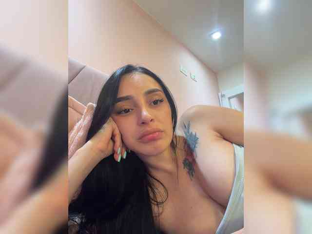 AprilRosse webcam