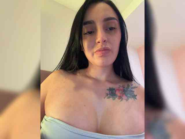 AprilRosse webcam