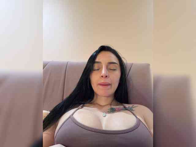 AprilRosse webcam