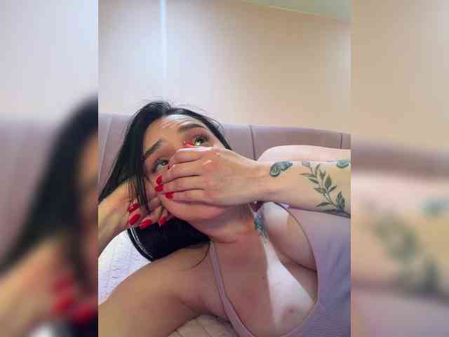 AprilRosse webcam