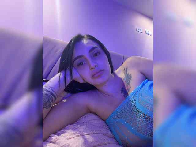 AprilRosse webcam