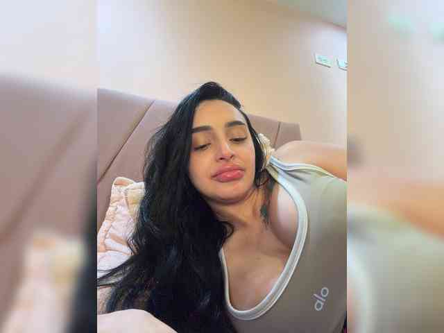 AprilRosse webcam