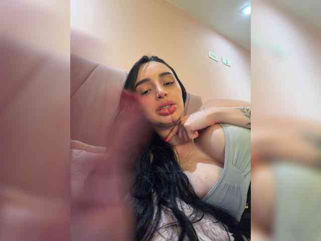 AprilRosse webcam