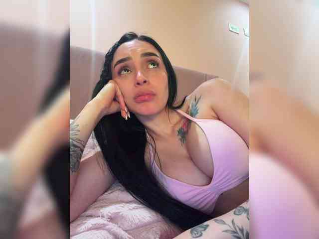 AprilRosse webcam