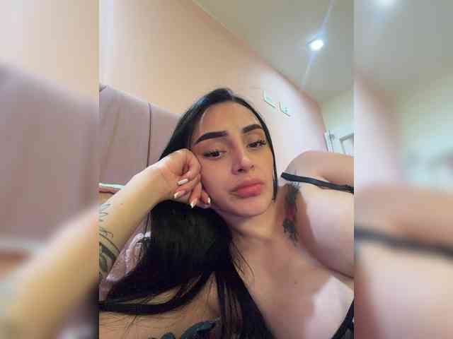 AprilRosse webcam