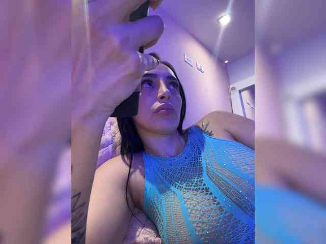 AprilRosse webcam