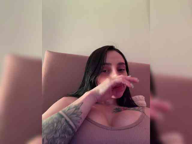 AprilRosse webcam