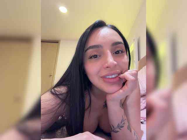 AprilRosse webcam