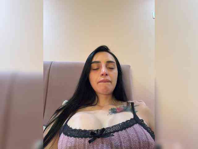 AprilRosse webcam