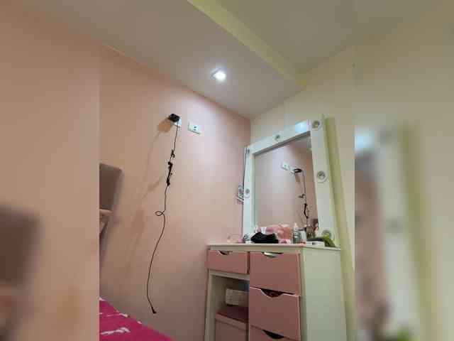 AprilRosse webcam