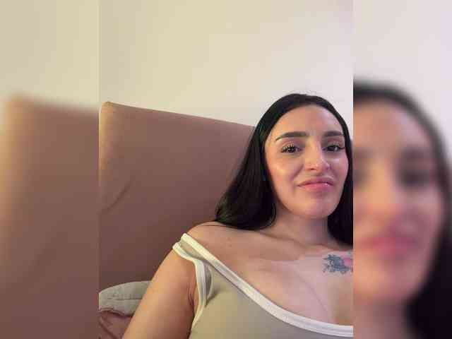 AprilRosse webcam
