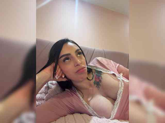 AprilRosse webcam