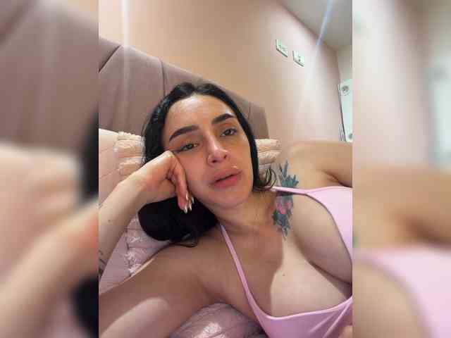 AprilRosse webcam
