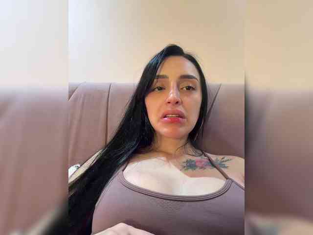 AprilRosse webcam
