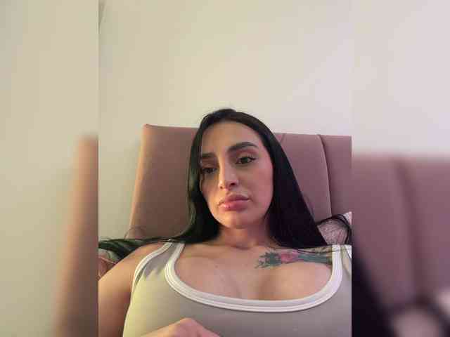AprilRosse webcam