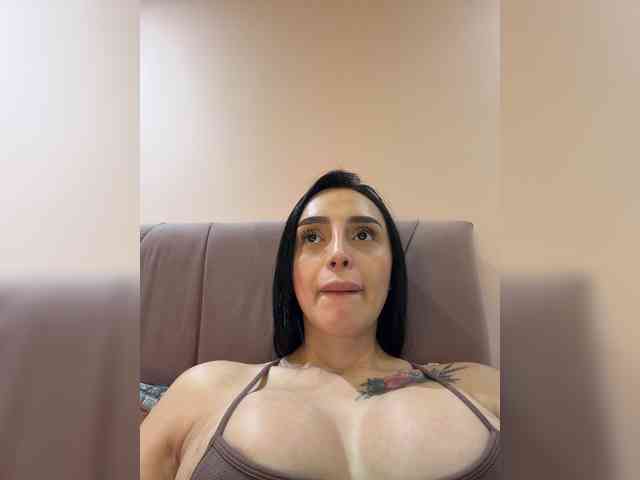 AprilRosse webcam