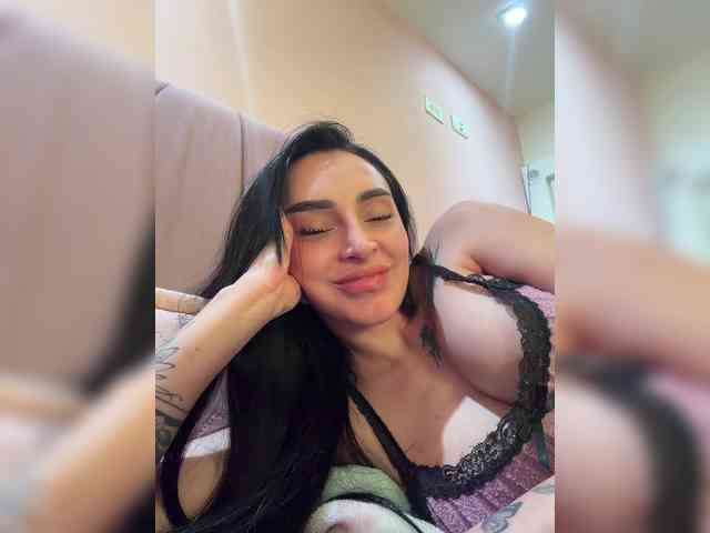 AprilRosse webcam