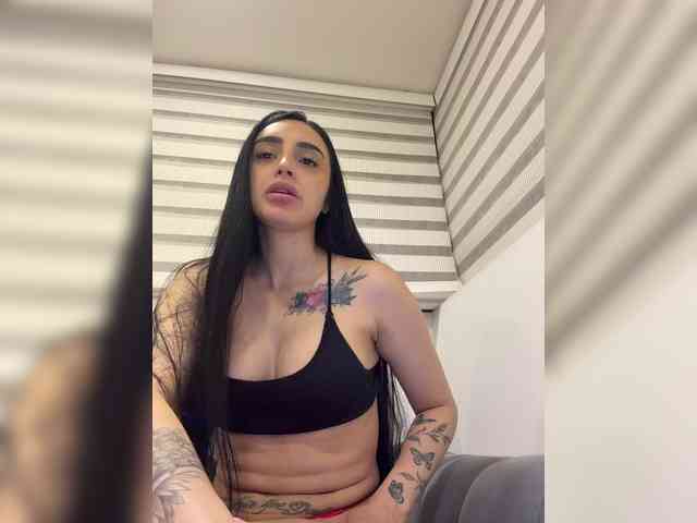 Modelo: AprilRosse