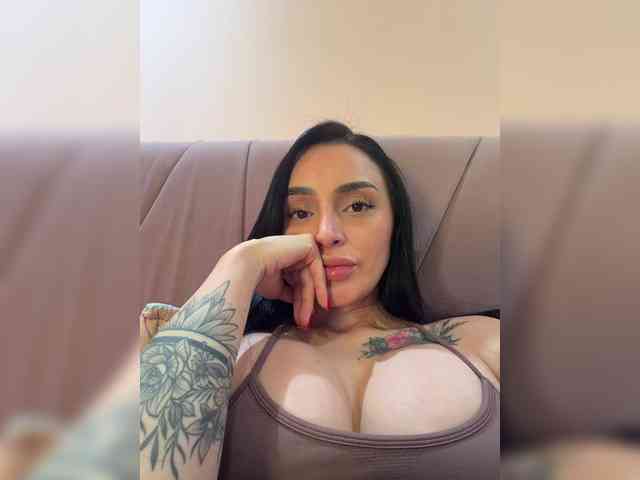 AprilRosse webcam