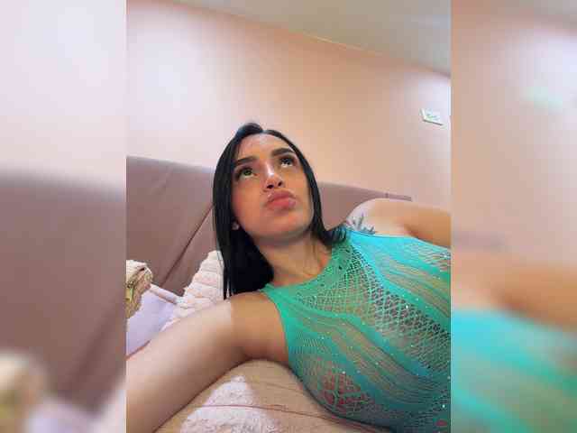 AprilRosse webcam