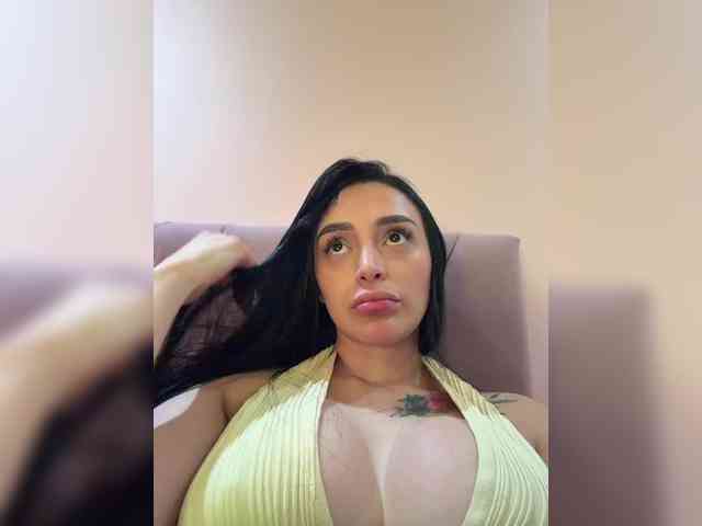 AprilRosse webcam