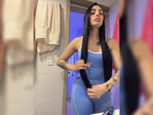 AprilRosse webcam