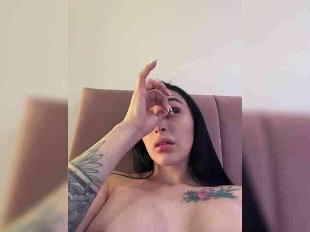 AprilRosse webcam
