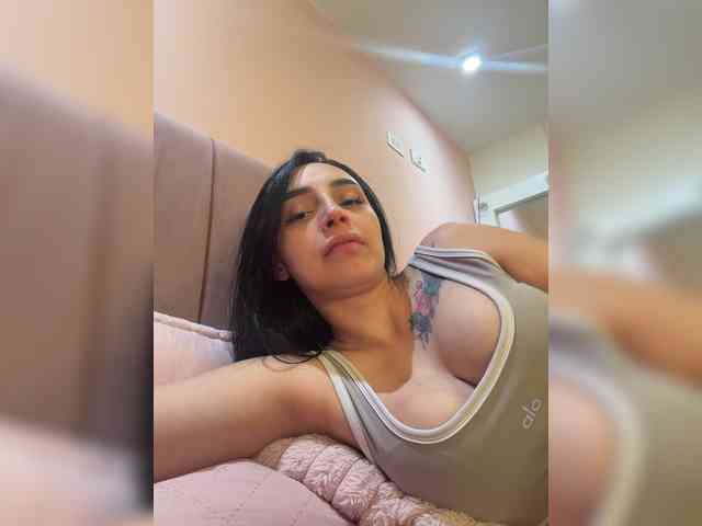 AprilRosse webcam