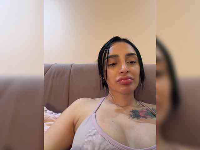 AprilRosse webcam