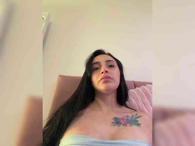 AprilRosse webcam