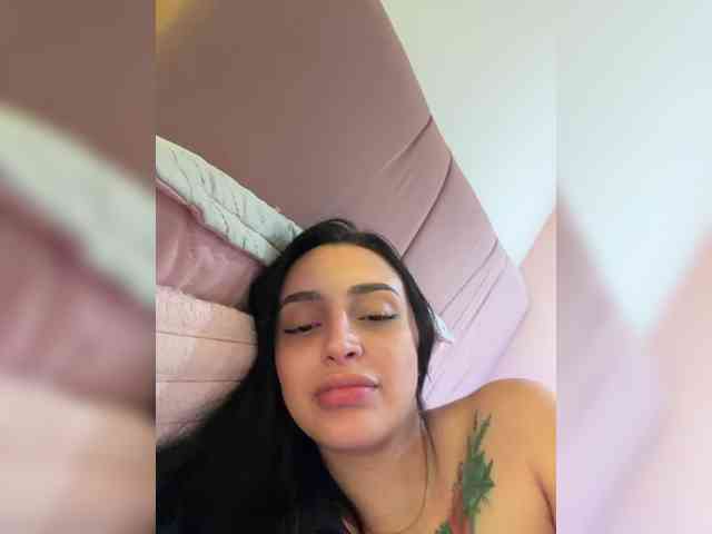 AprilRosse webcam