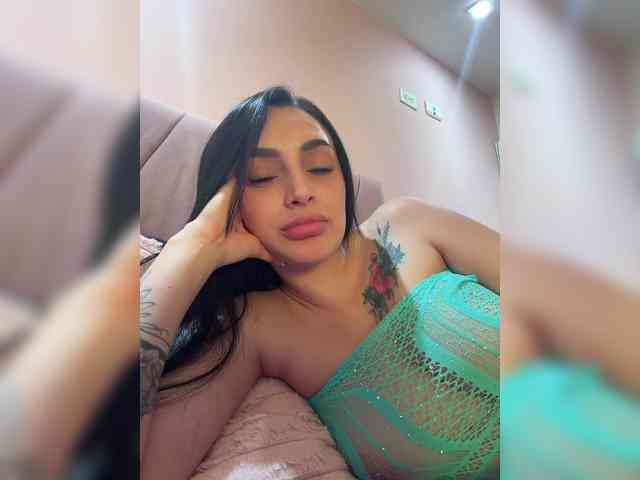 AprilRosse webcam