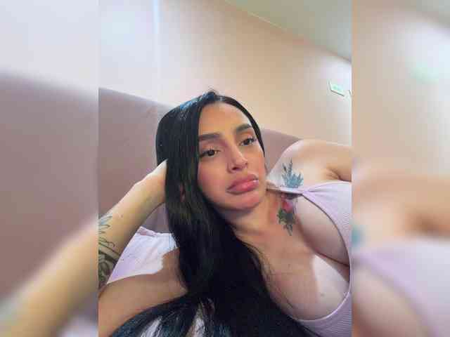 AprilRosse webcam