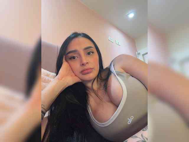 AprilRosse webcam