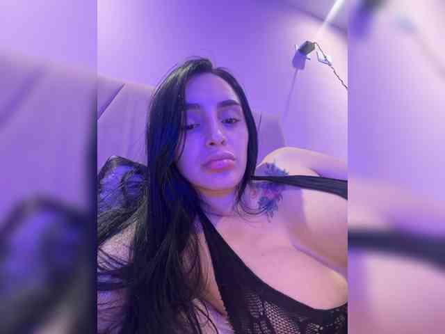 AprilRosse webcam