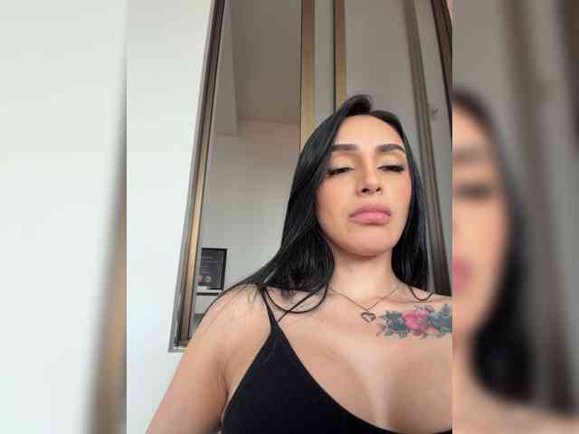Modelo: AprilRosse