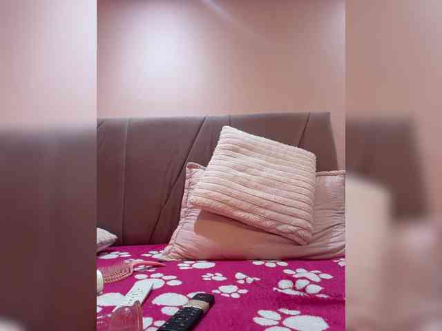 AprilRosse webcam