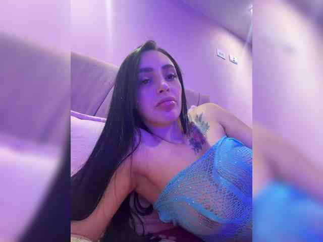 AprilRosse webcam
