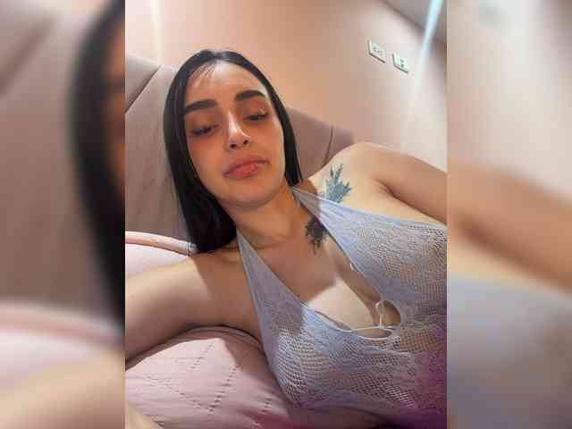 AprilRosse webcam