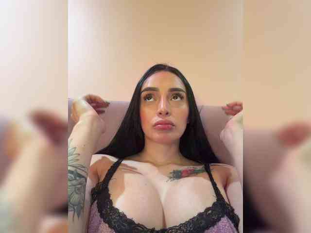 AprilRosse webcam