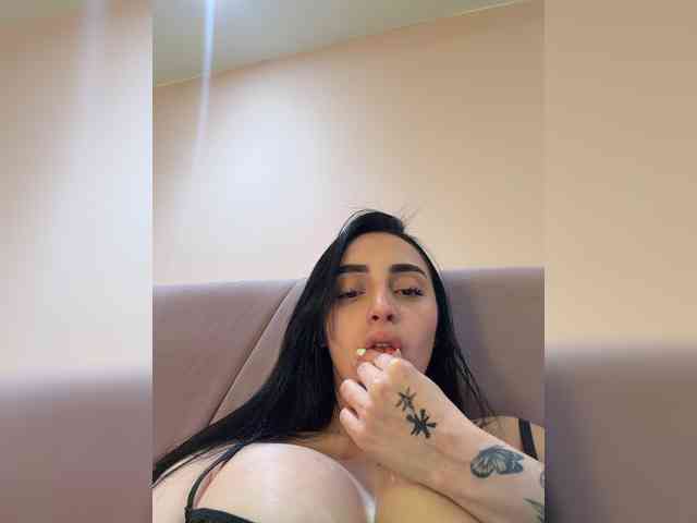 AprilRosse webcam