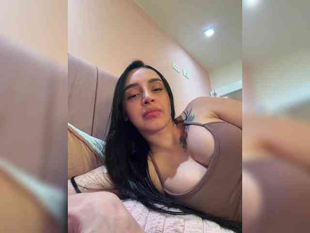 AprilRosse webcam