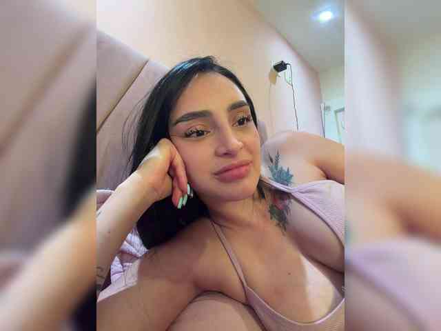 AprilRosse webcam