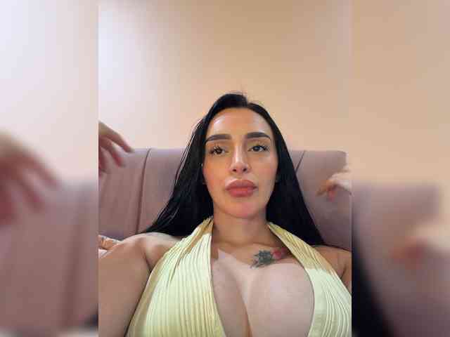 AprilRosse webcam