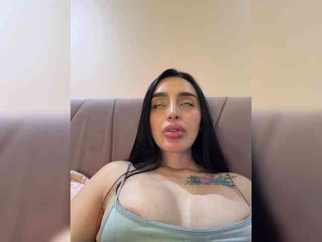 AprilRosse webcam